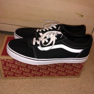 Men’s Black Vans Ward Shoes